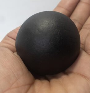 HIRYANYAGARBHA TILAK by Gangtarang®: 7th Chakra Shaligram Shila | From Nepal Gandaki River (Above 3 cm) - Image 2