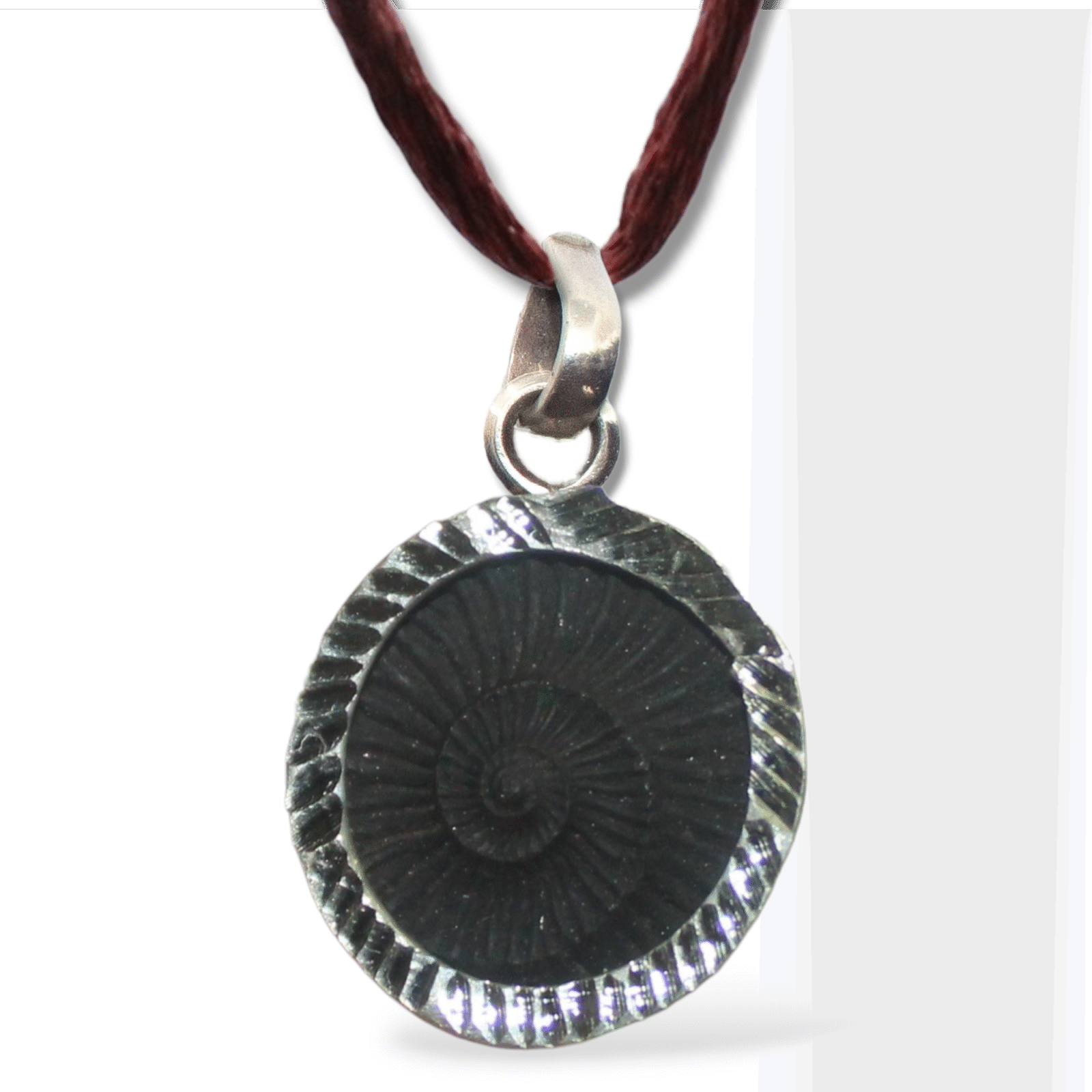 shaligram pendant gangtarang.com